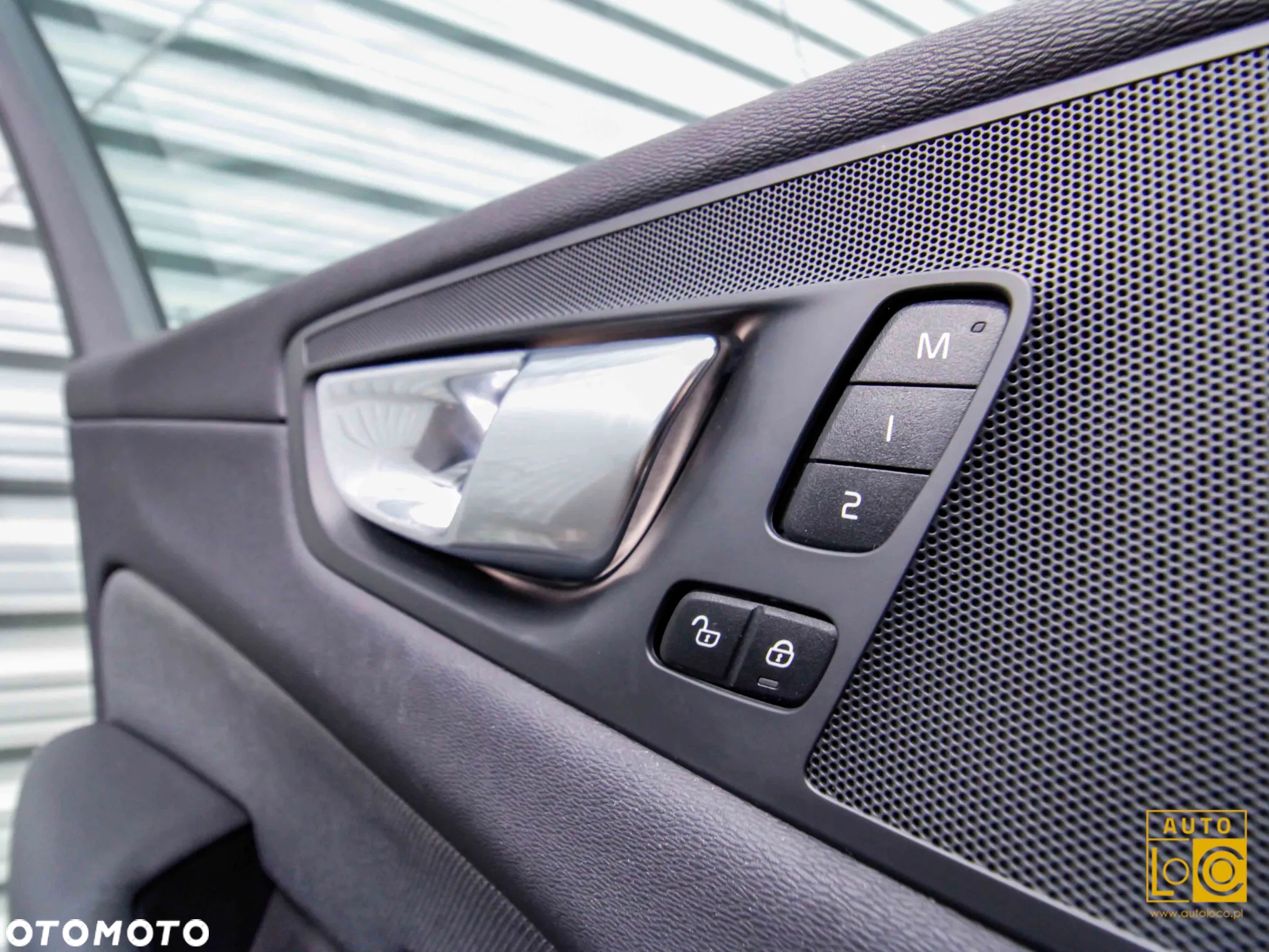 Volvo XC 60 B4 B R-Design - 30
