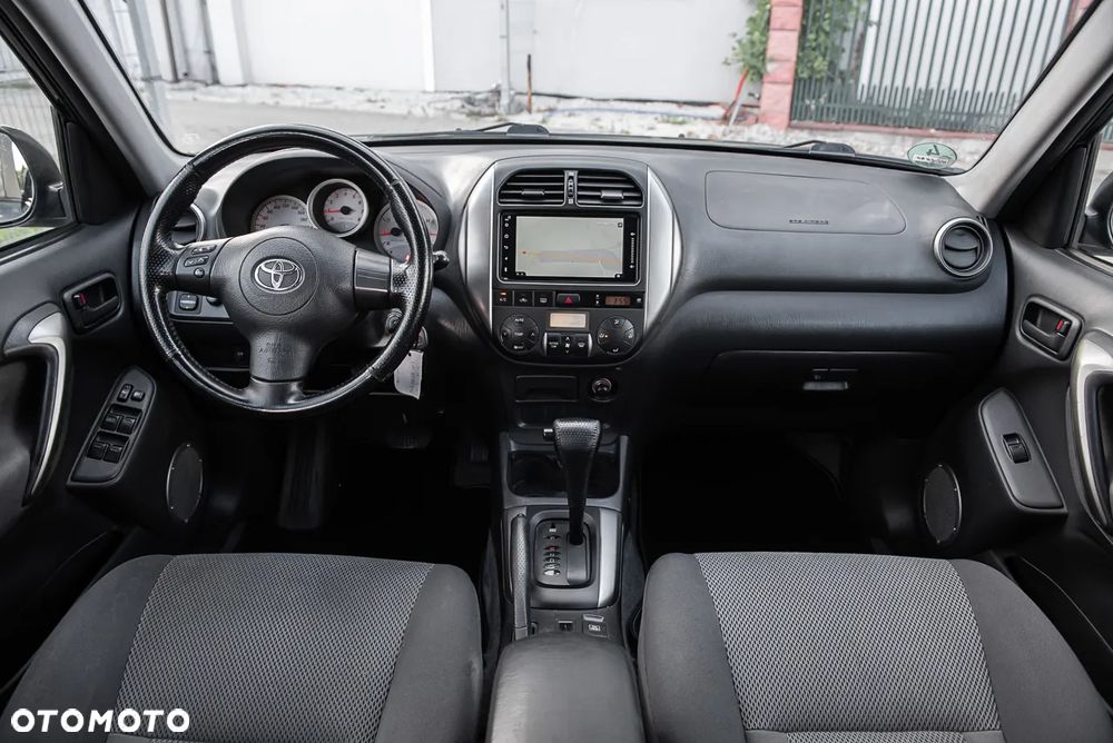 Toyota RAV4 - 12