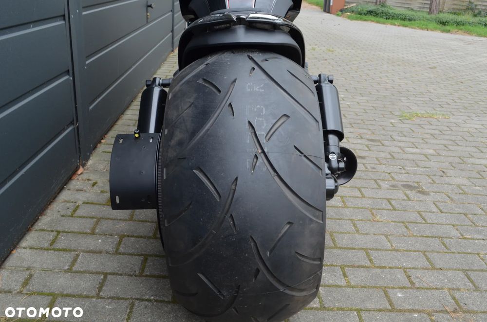 Harley-Davidson V-Rod Night Rod - 17