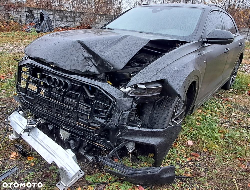 Audi Q8 SUV TFSI quattro 250 kW tiptronic S line business - 1