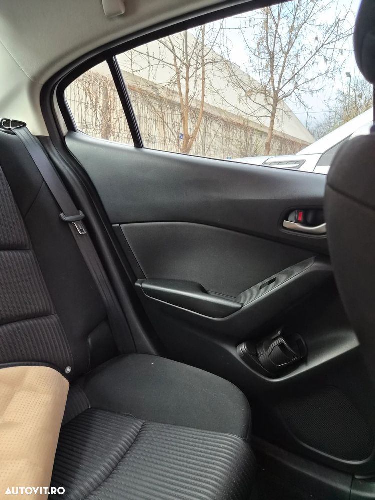 Mazda 3 SKYACTIV-G 120 Center-Line - 16