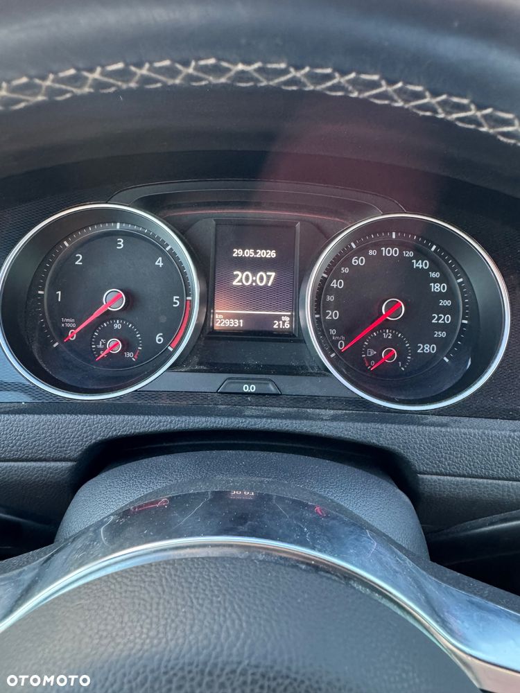 Volkswagen Golf - 15