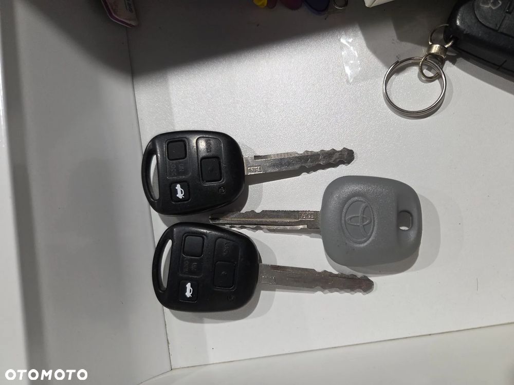 Toyota Avensis 2.2 D-4D Sol - 19