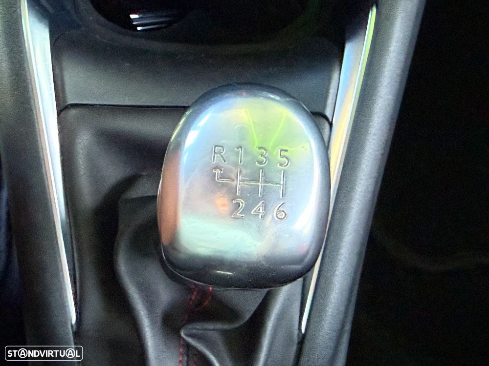 Peugeot 208 1.6 THP GTi - 35