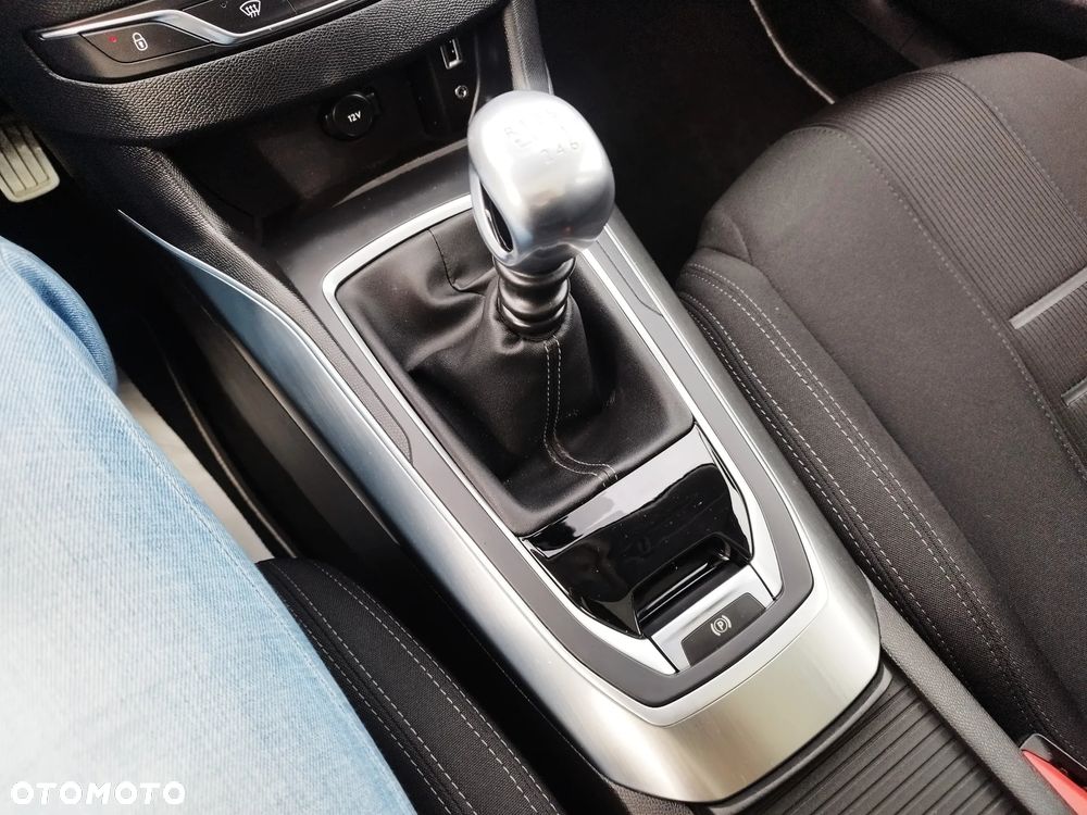 Peugeot 308 1.6 Premium - 37