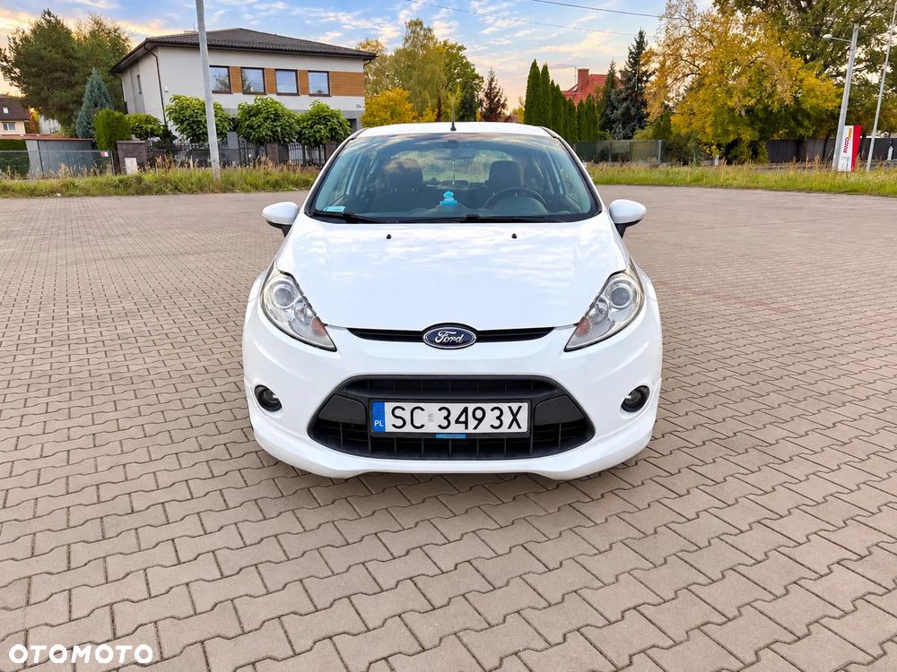 Ford Fiesta 2011 photo 4
