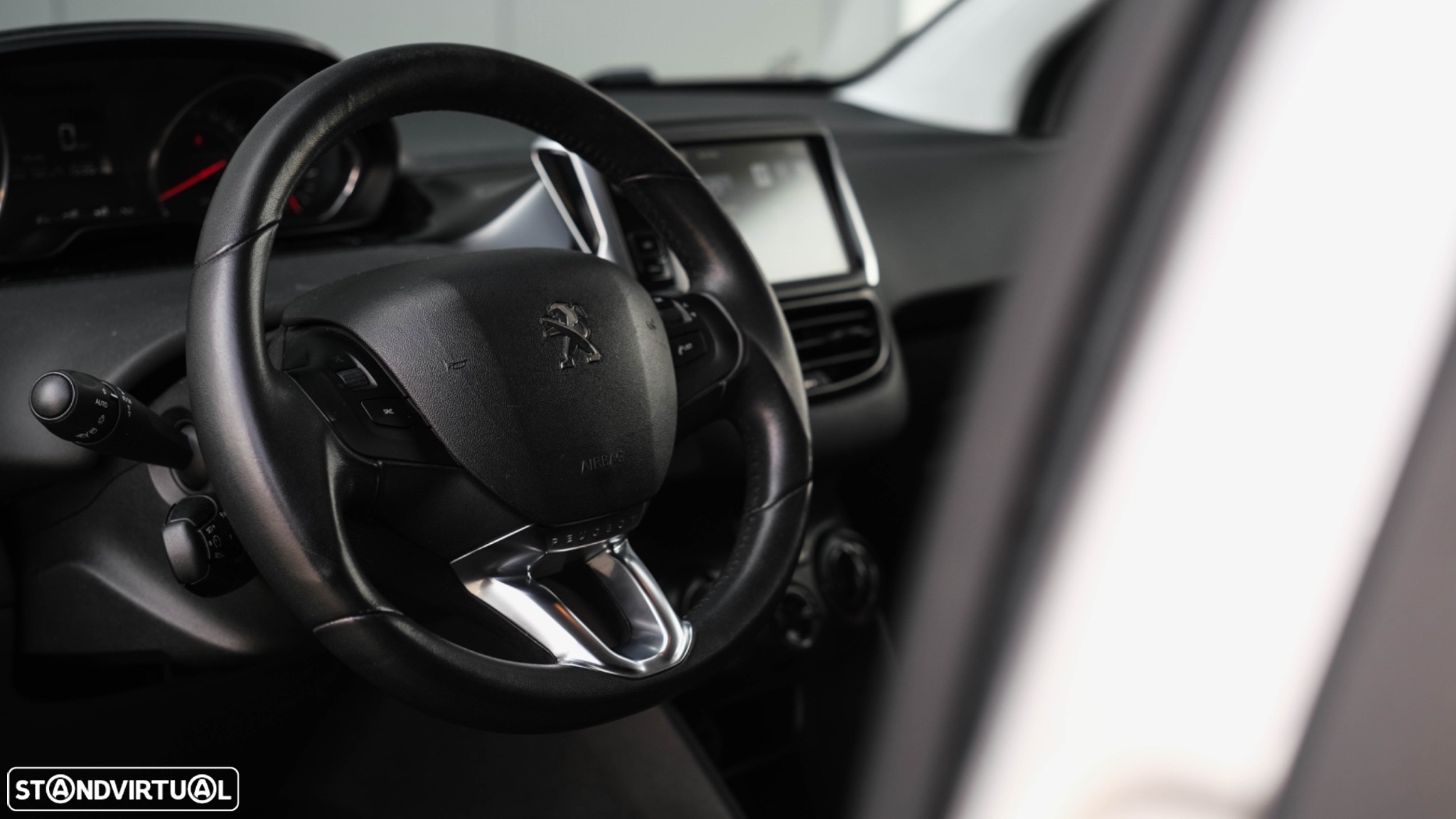 Peugeot 208 1.4 HDi - 9