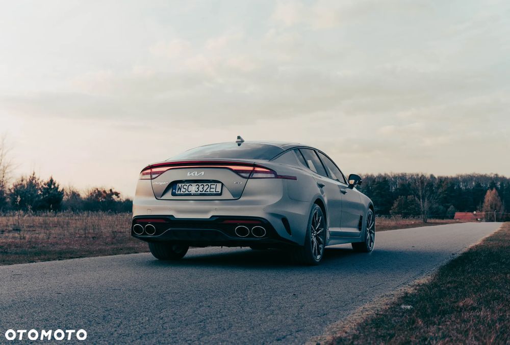 Kia Stinger - 9