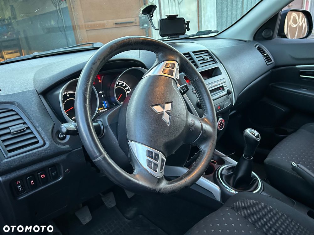 Mitsubishi ASX - 8
