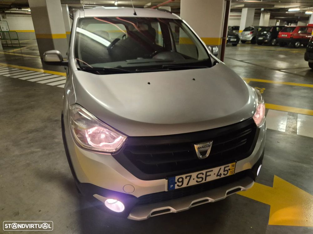 Dacia Lodgy 1.5 dCi Stepway 7L - 6