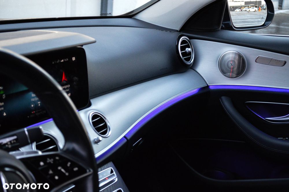Mercedes-Benz Klasa E 220 d 4Matic 9G-TRONIC Avantgarde - 14