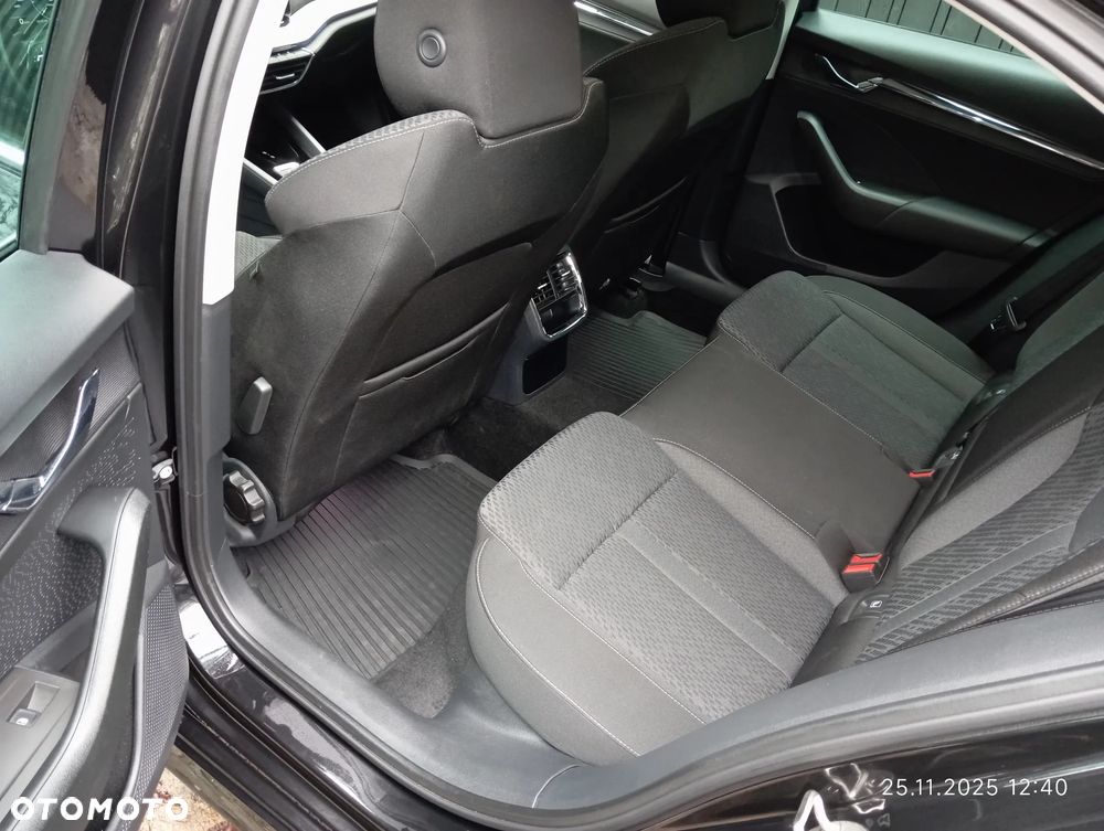 Skoda Octavia 2.0 TDI Style DSG - 8