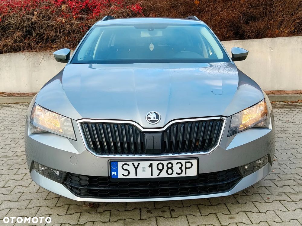 Skoda Superb 1.6 TDI DSG Ambition - 9