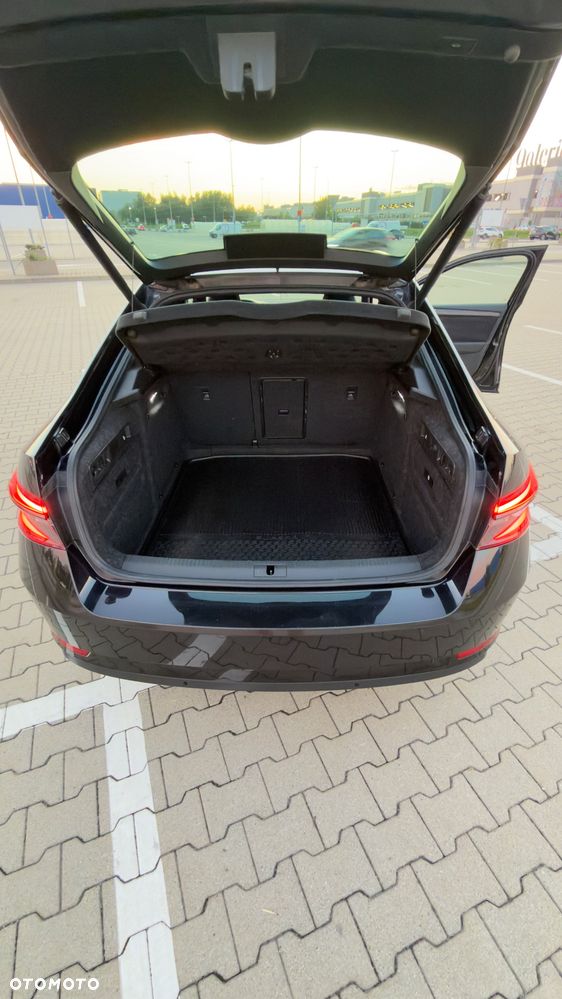 Skoda Superb 2.0 TDI Sportline DSG - 12