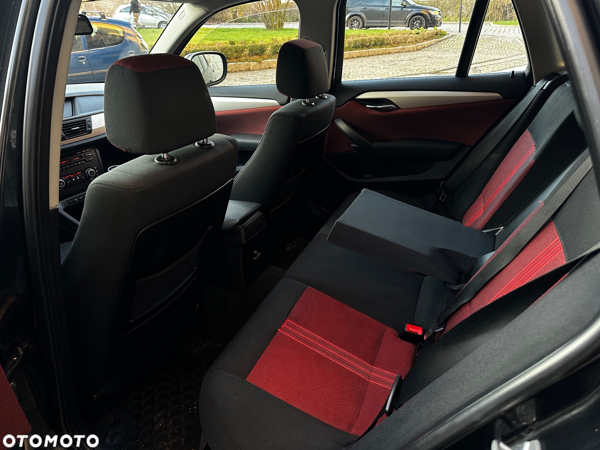 BMW X1 sDrive18i - 13