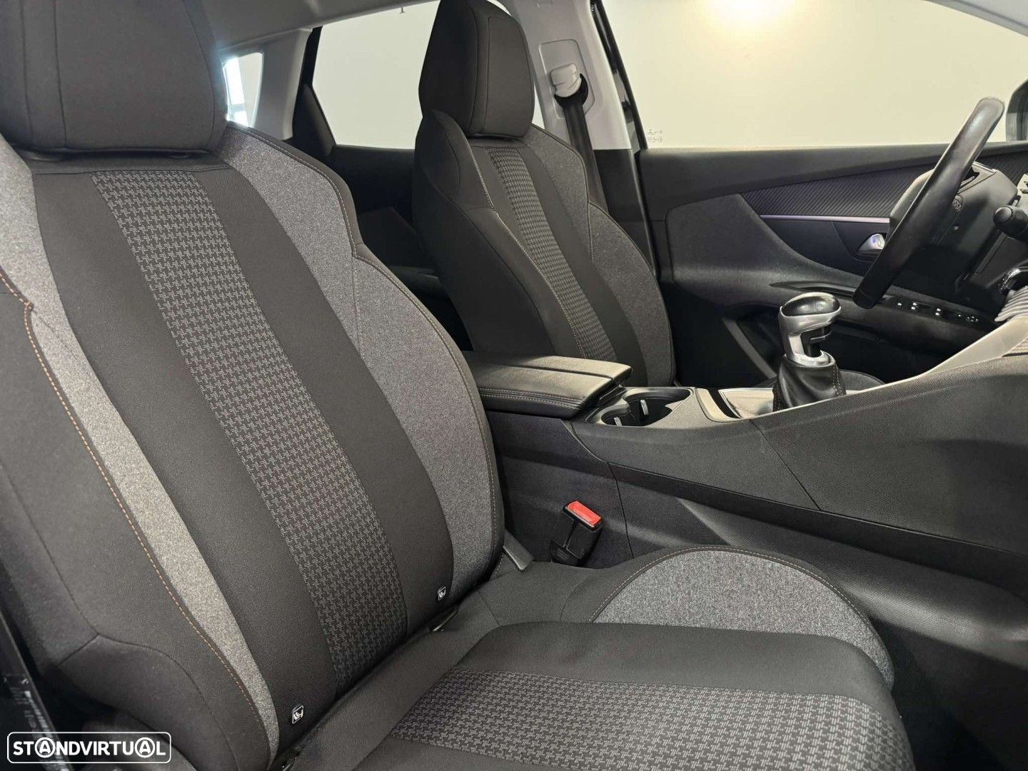 Peugeot 3008 1.5 BlueHDi Active - 11