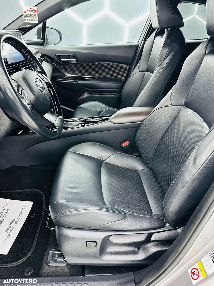 Toyota C-HR - 12