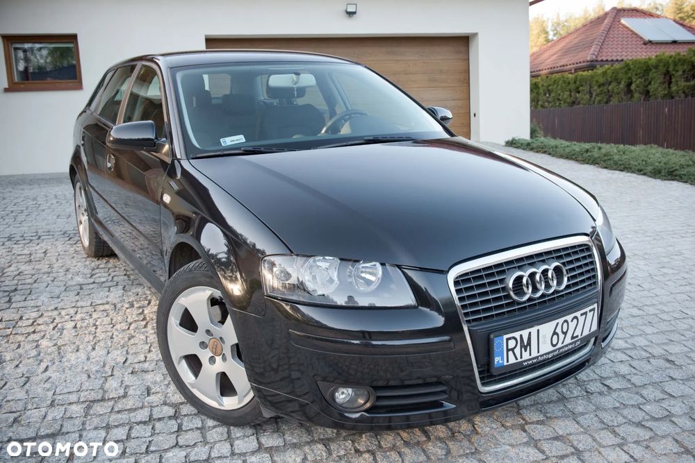 Audi A3 Sportback 1.4 TFSI Ambiente - 2