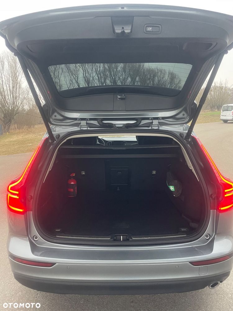 Volvo V60 D3 Geartronic Momentum - 26