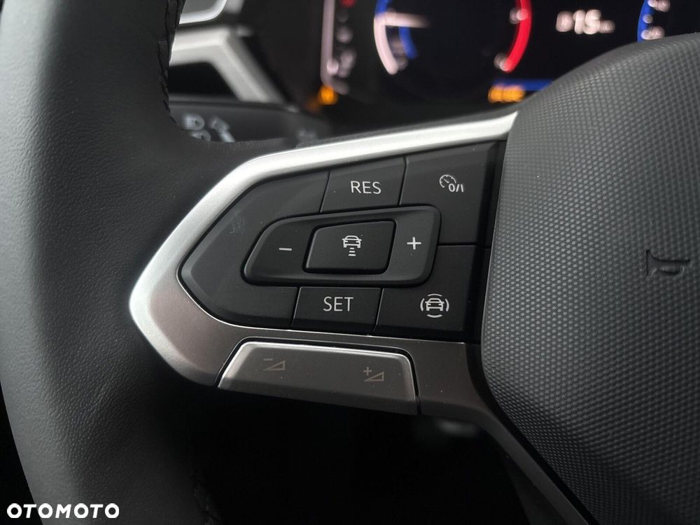 Volkswagen Touran 2.0 TDI BMT SCR Comfortline Plus - 24