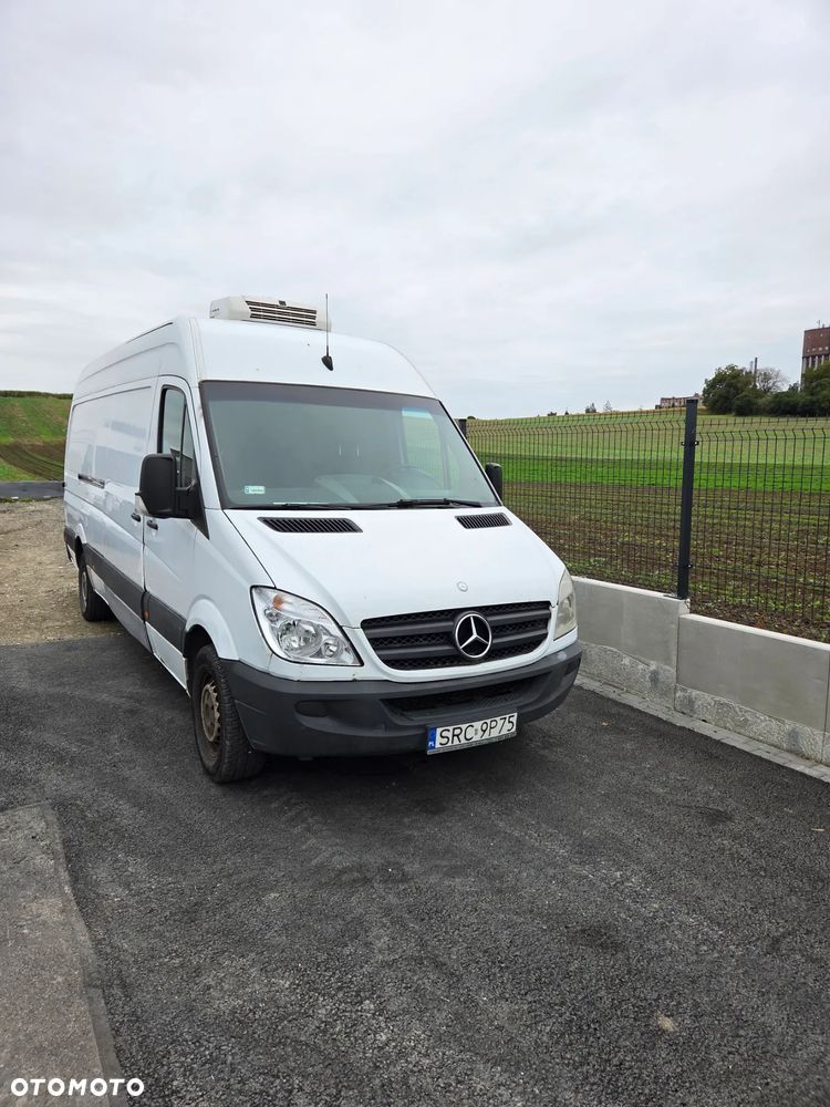 Mercedes-Benz Sprinter - 1