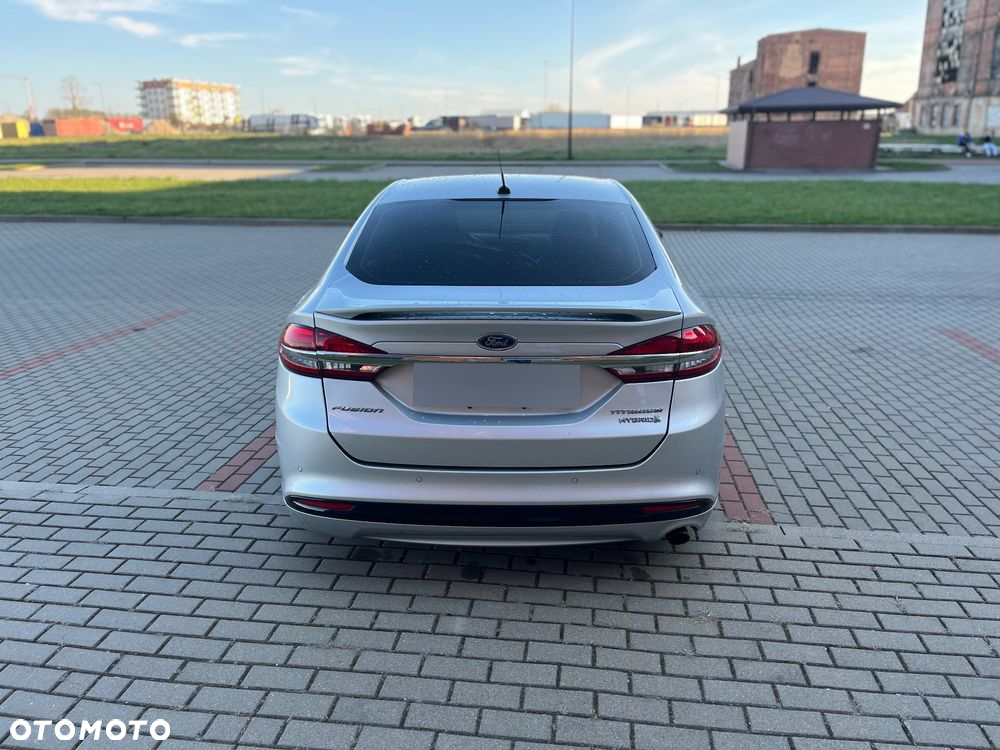 Ford Fusion - 9
