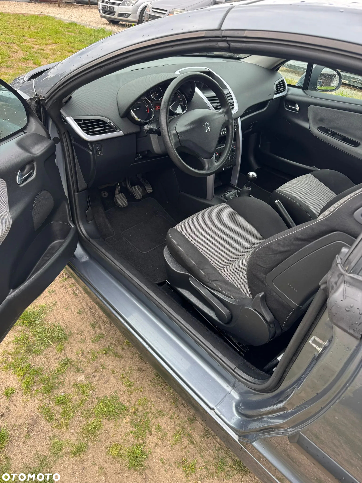 Peugeot 207 CC - 15