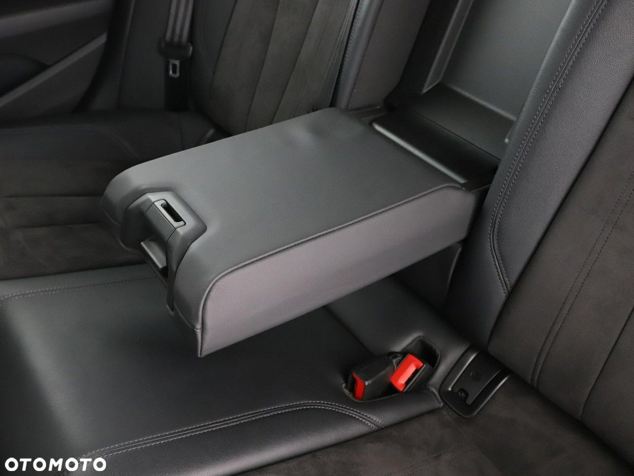 Audi A4 Allroad 2.0 TDI Quattro - 38