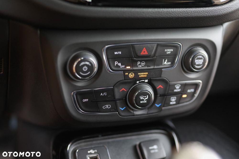Jeep Compass - 14