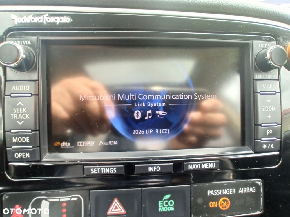Mitsubishi Outlander - 13