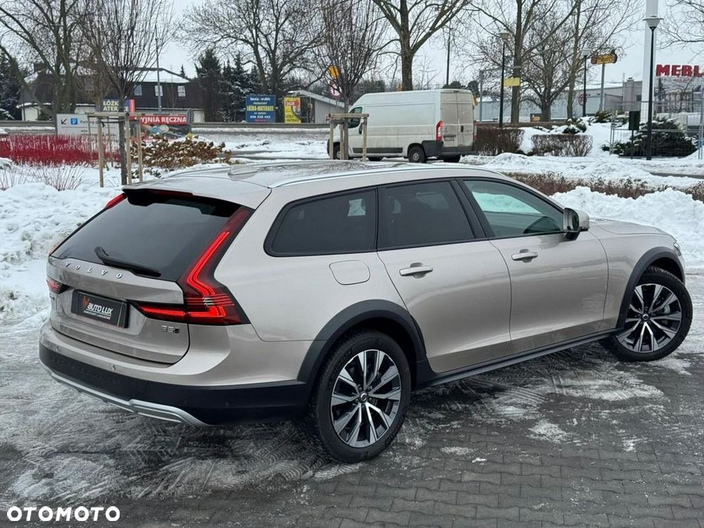 Volvo V90 Cross Country B5 B AWD Ultimate - 8