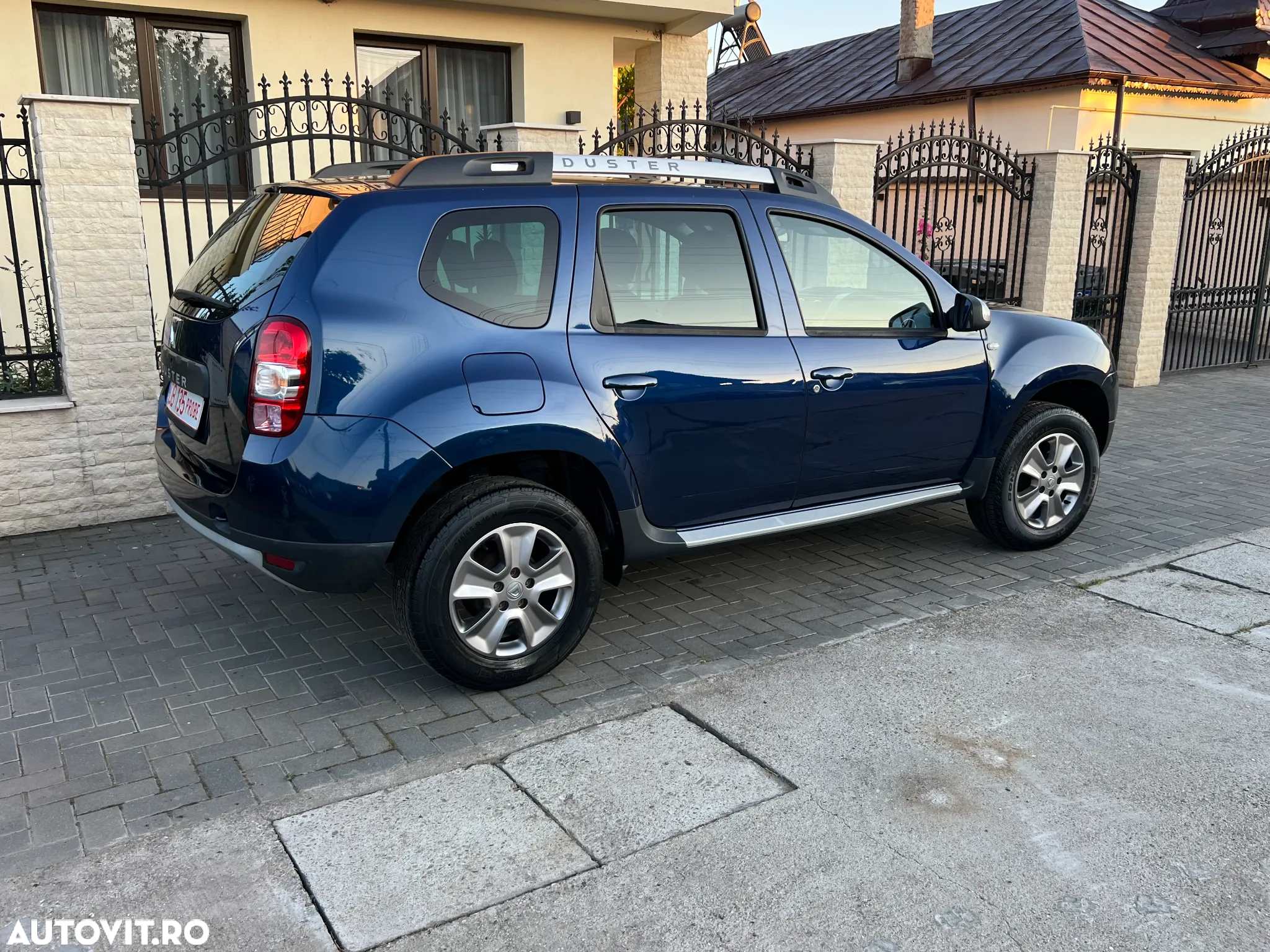 Dacia Duster 1.6 SCe Essential - 21