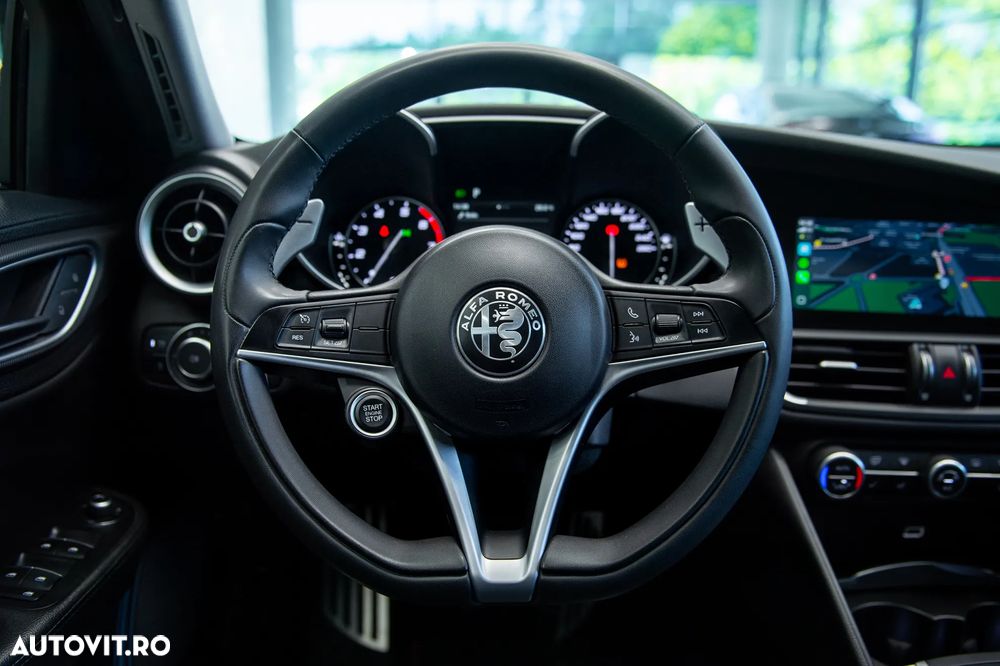 Alfa Romeo Giulia 2.0 Turbo AWD AT8 Veloce - 19