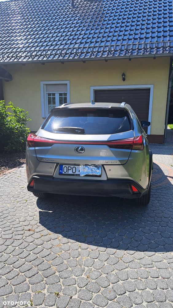 Lexus UX - 3