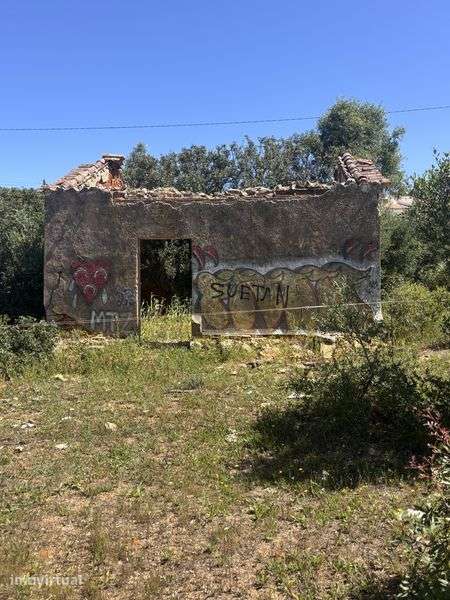 Ruina com terreno Bemposta Portimao