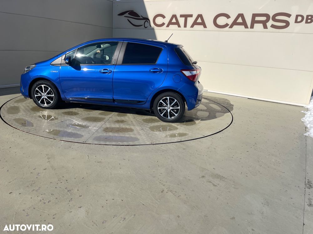 Toyota Yaris ver-1-5-vvt--i-selection - 8