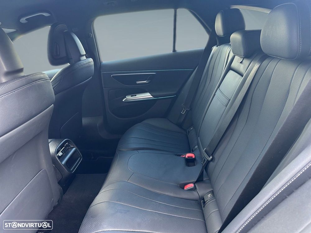 Mercedes-Benz E 220 d Avantgarde - 11