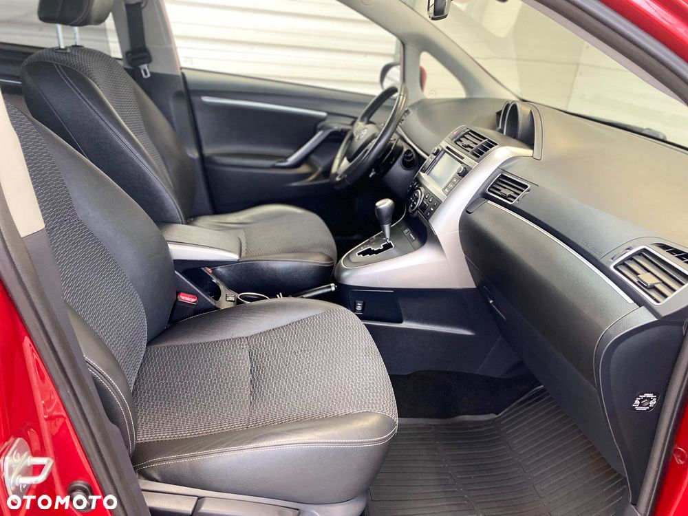 Toyota Verso 1.8 Premium MS - 11