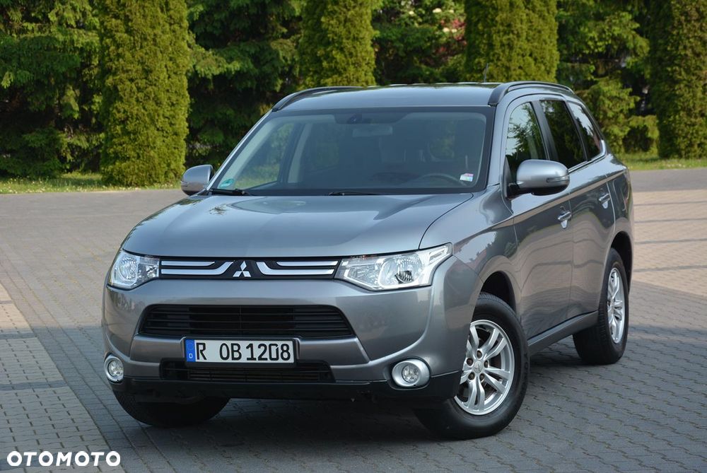 Mitsubishi Outlander 2.2 DID Intense + - 10