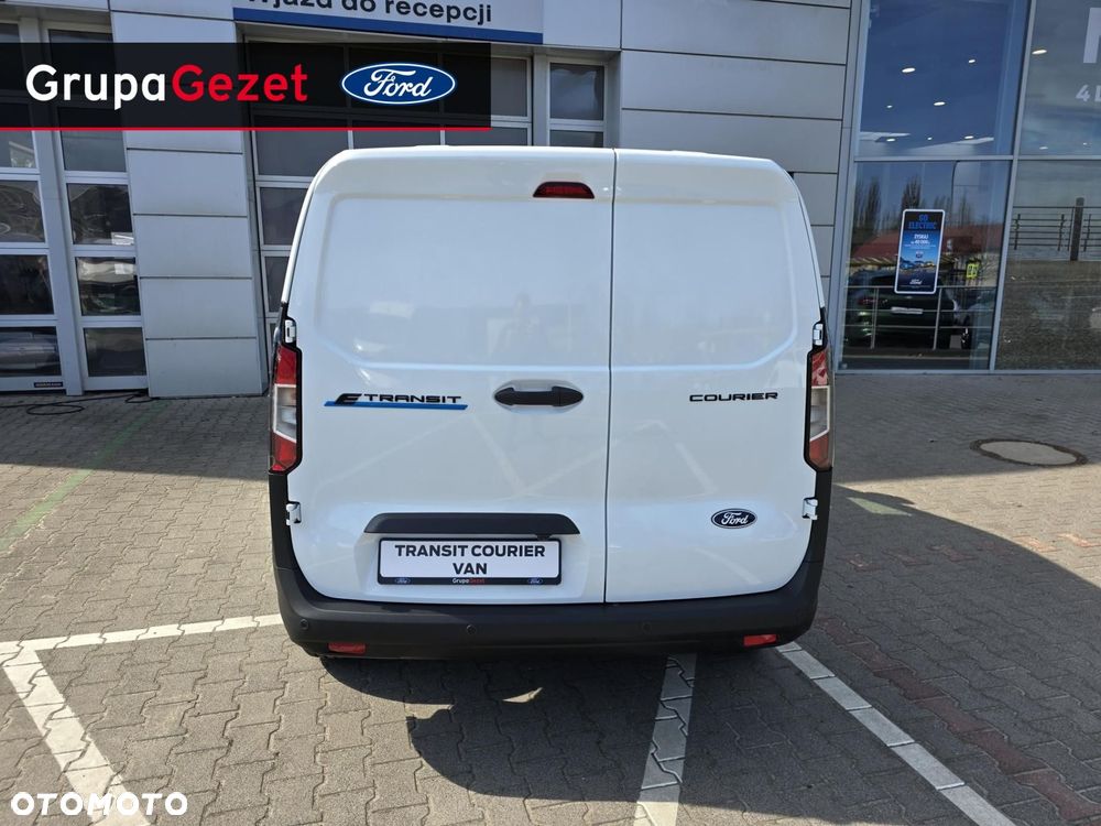 Ford Transit Courier - 6