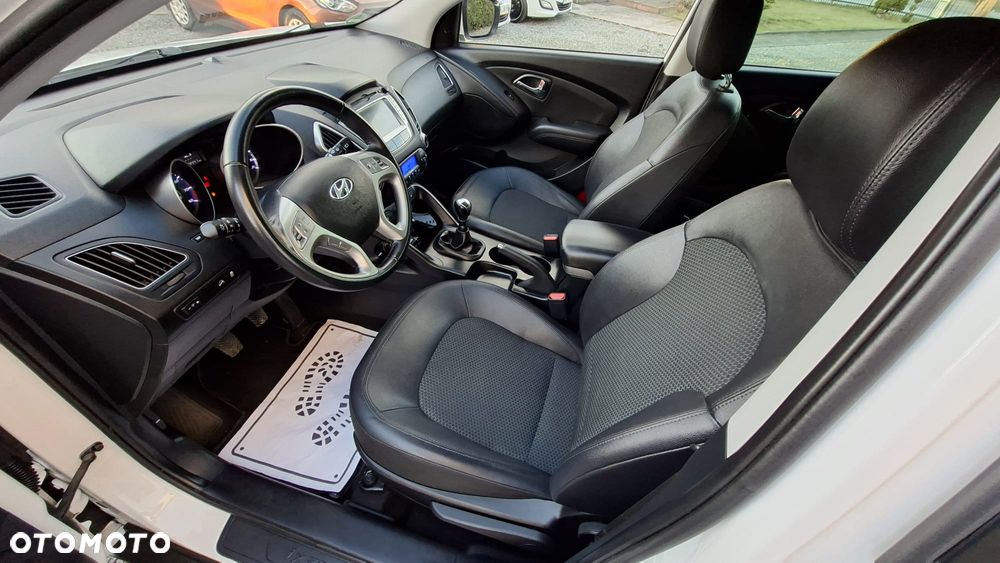 Hyundai ix35 1.6 2WD Fifa World Cup Edition - 14