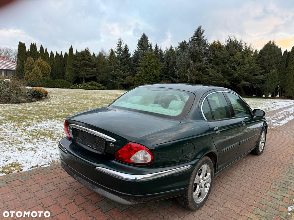 Jaguar X-Type 2.0 V6 Sport - 12