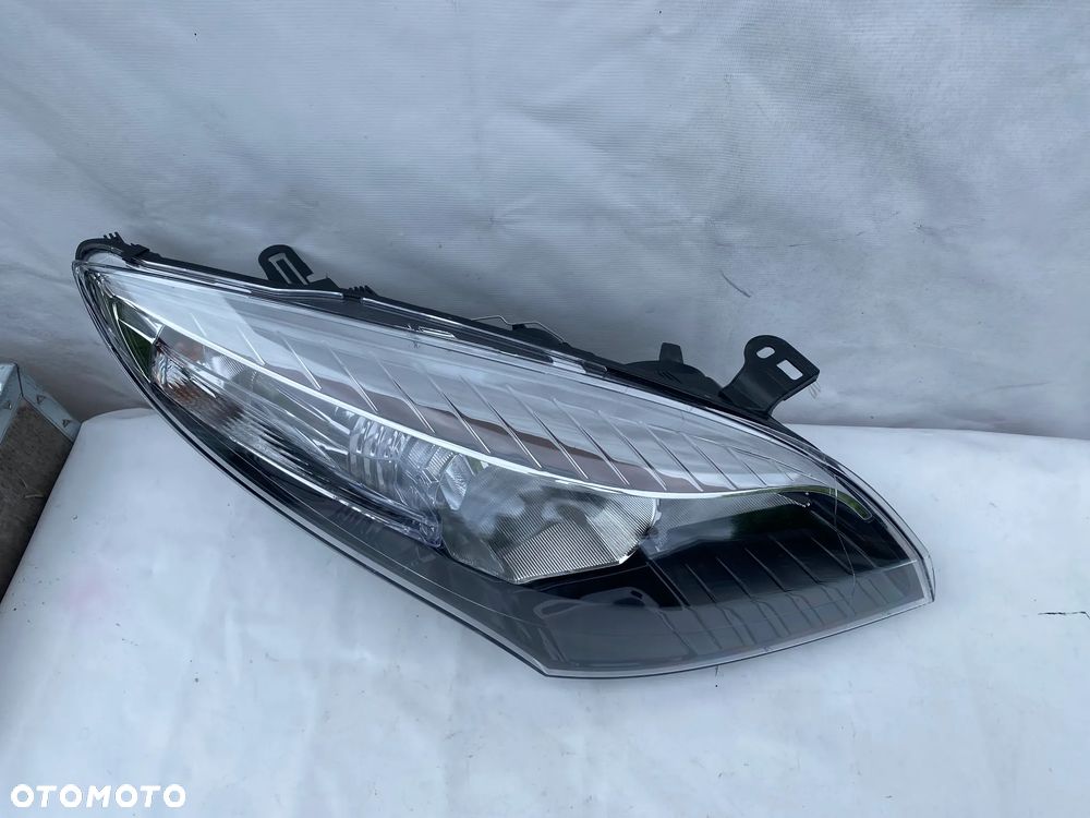 lampa megane III GT prawa eu cała - 3
