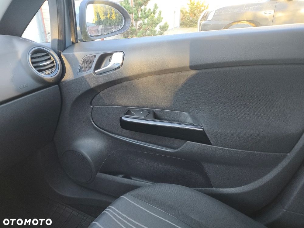 Opel Corsa - 10