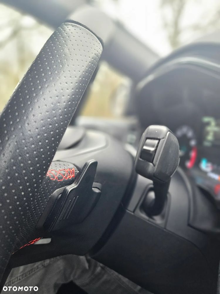 Ford Focus 1.5 EcoBoost ST-Line - 29