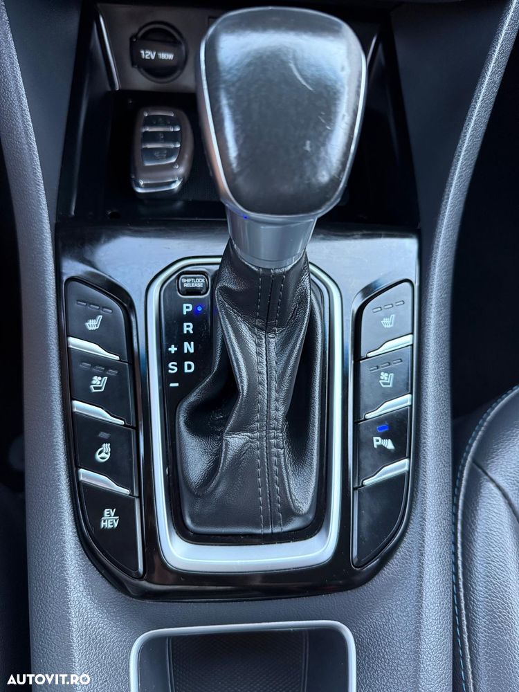 Hyundai IONIQ 1.6 141CP Exclusive - 26