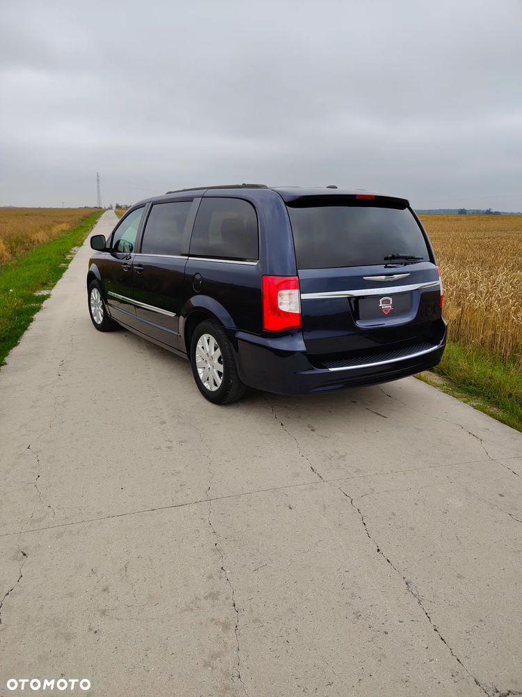 Chrysler Town & Country 3.6 Limited - 5