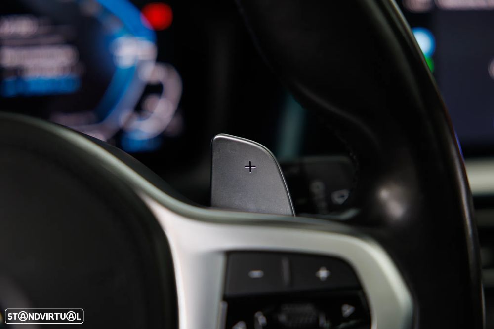 BMW 320 e Aut. M Sport - 22