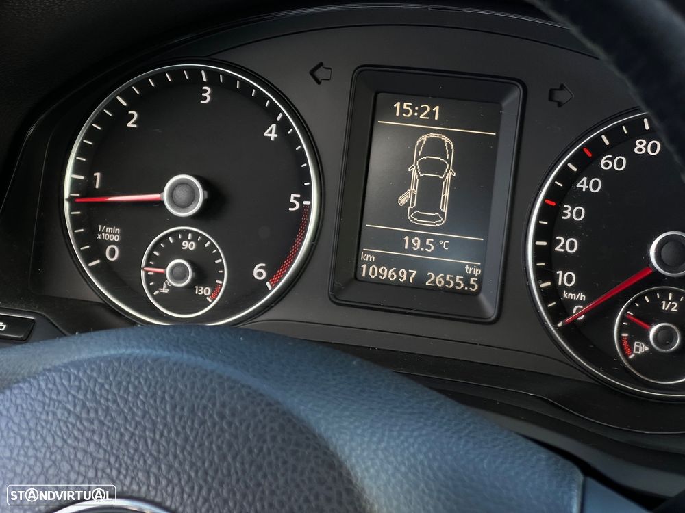VW Jetta 1.6 TDi Confortline - 16