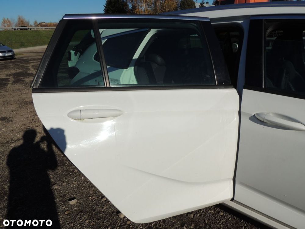 Drzwi prawy tył Opel INSIGNIA B '18 kombi